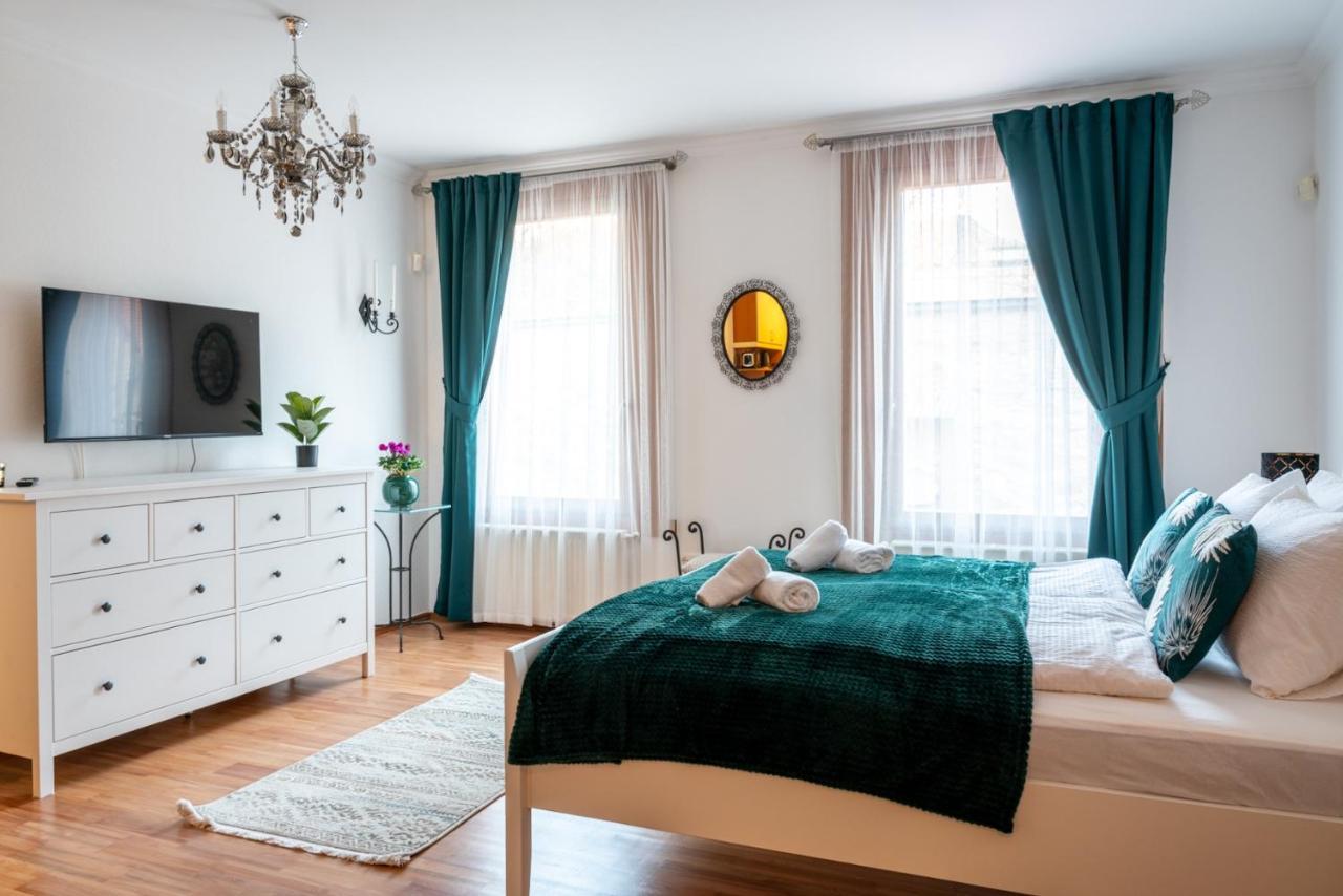 Romantic Studio Secret Garden Budapest Exterior photo